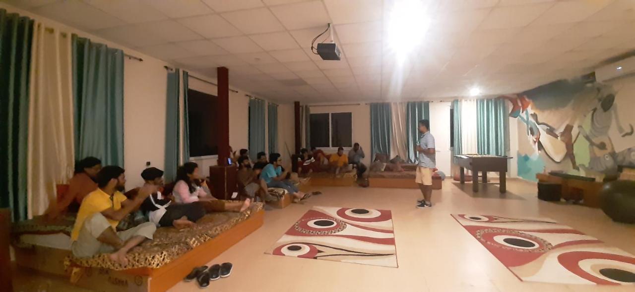 Karwaan Hostel Rishīkesh Zewnętrze zdjęcie