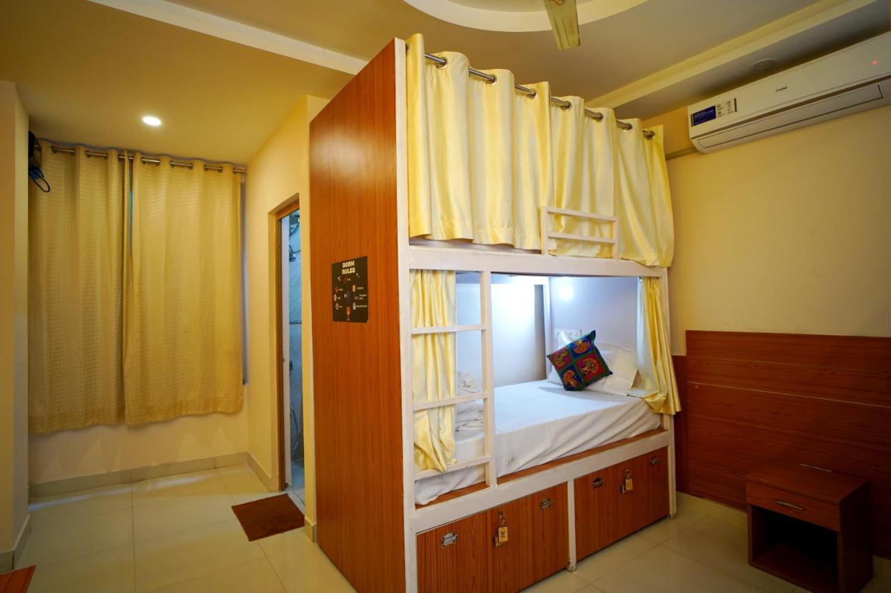 Karwaan Hostel Rishīkesh Zewnętrze zdjęcie